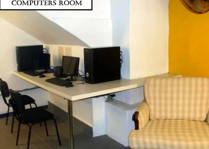 Samba Green Hostel